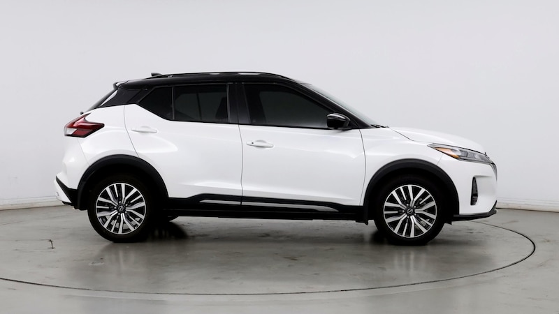 2023 Nissan Kicks SR 6