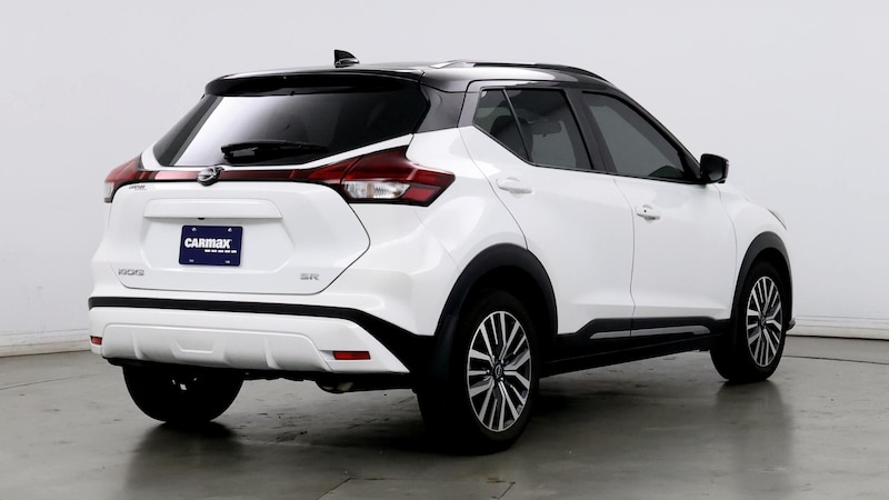 2023 Nissan Kicks SR 8