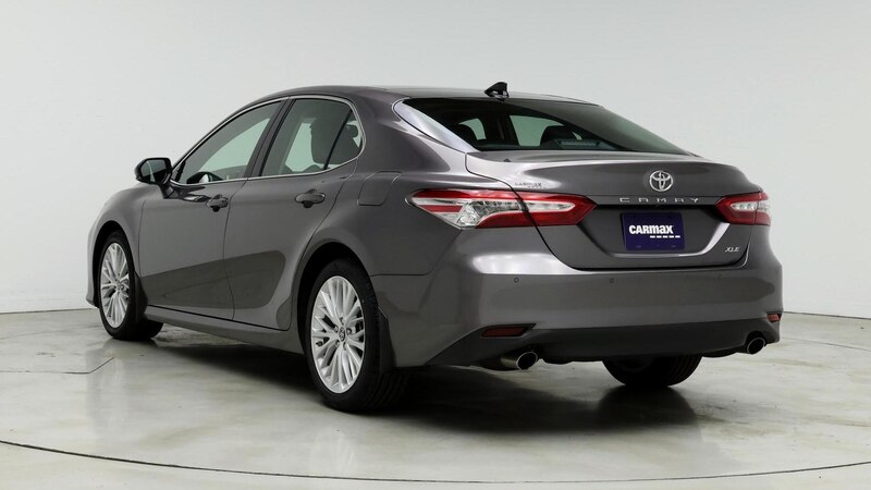 2019 Toyota Camry XLE 2