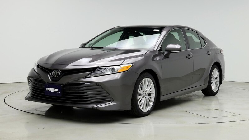 2019 Toyota Camry XLE 4