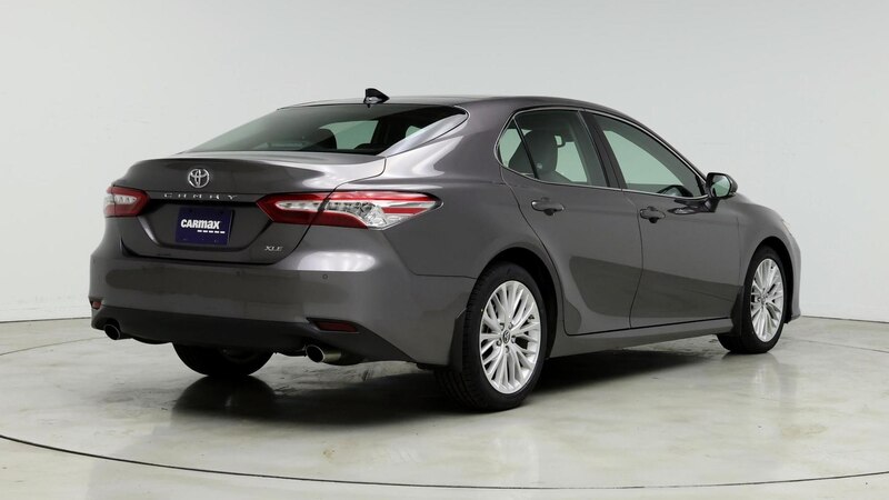 2019 Toyota Camry XLE 8