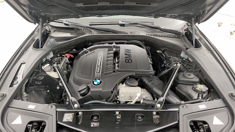 2016 BMW 5 Series 535xi 23