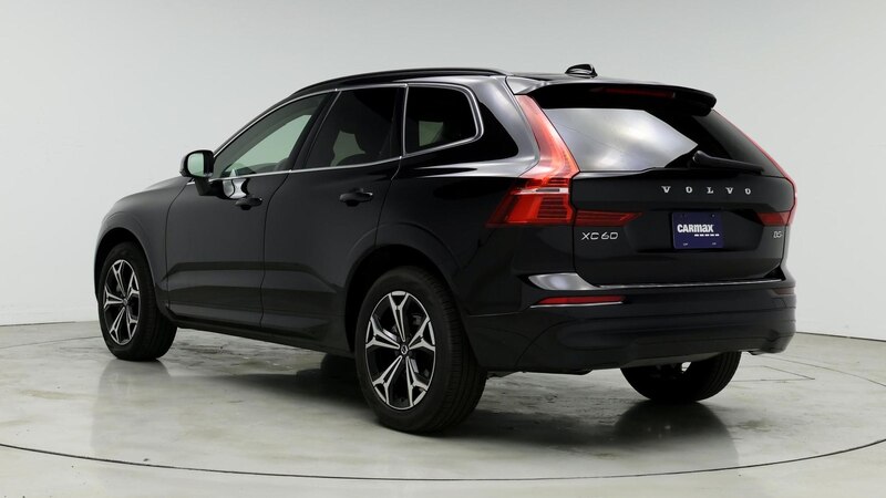 2022 Volvo XC60 B5 Momentum 2