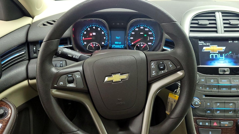 2013 Chevrolet Malibu LT 10