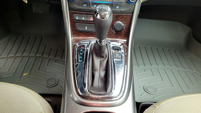 2013 Chevrolet Malibu LT 16