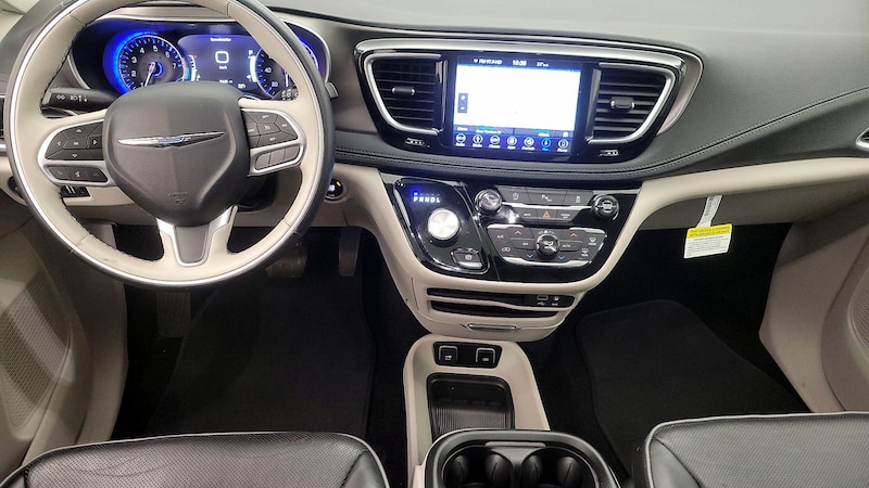 2018 Chrysler Pacifica Limited 9