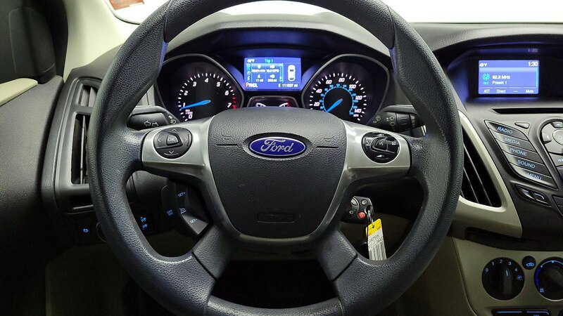 2014 Ford Focus SE 10