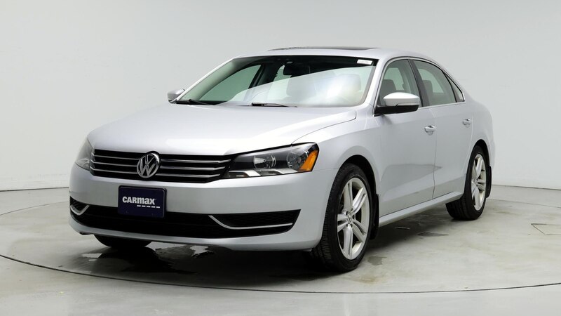 2014 Volkswagen Passat SE 4