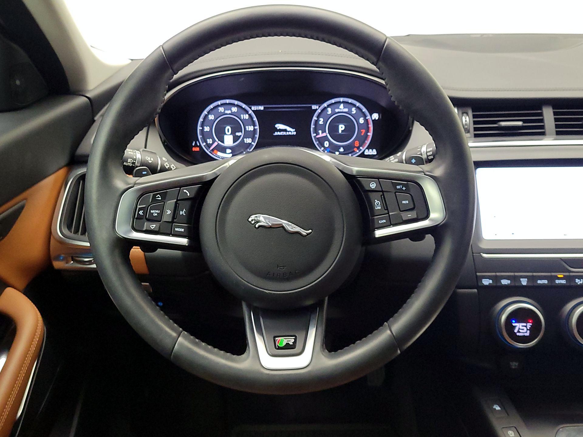 Thumbnail: 2020 Jaguar E-Pace - 10