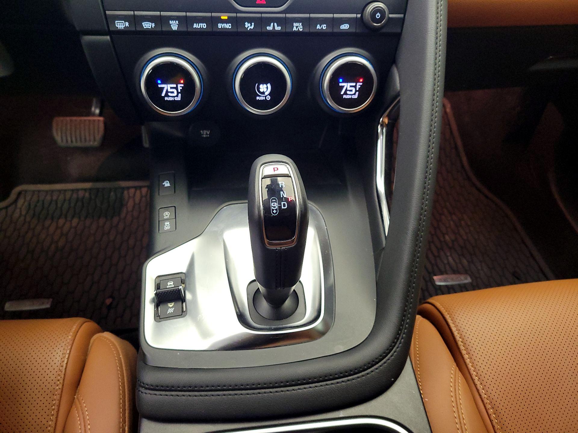 Thumbnail: 2020 Jaguar E-Pace - 18