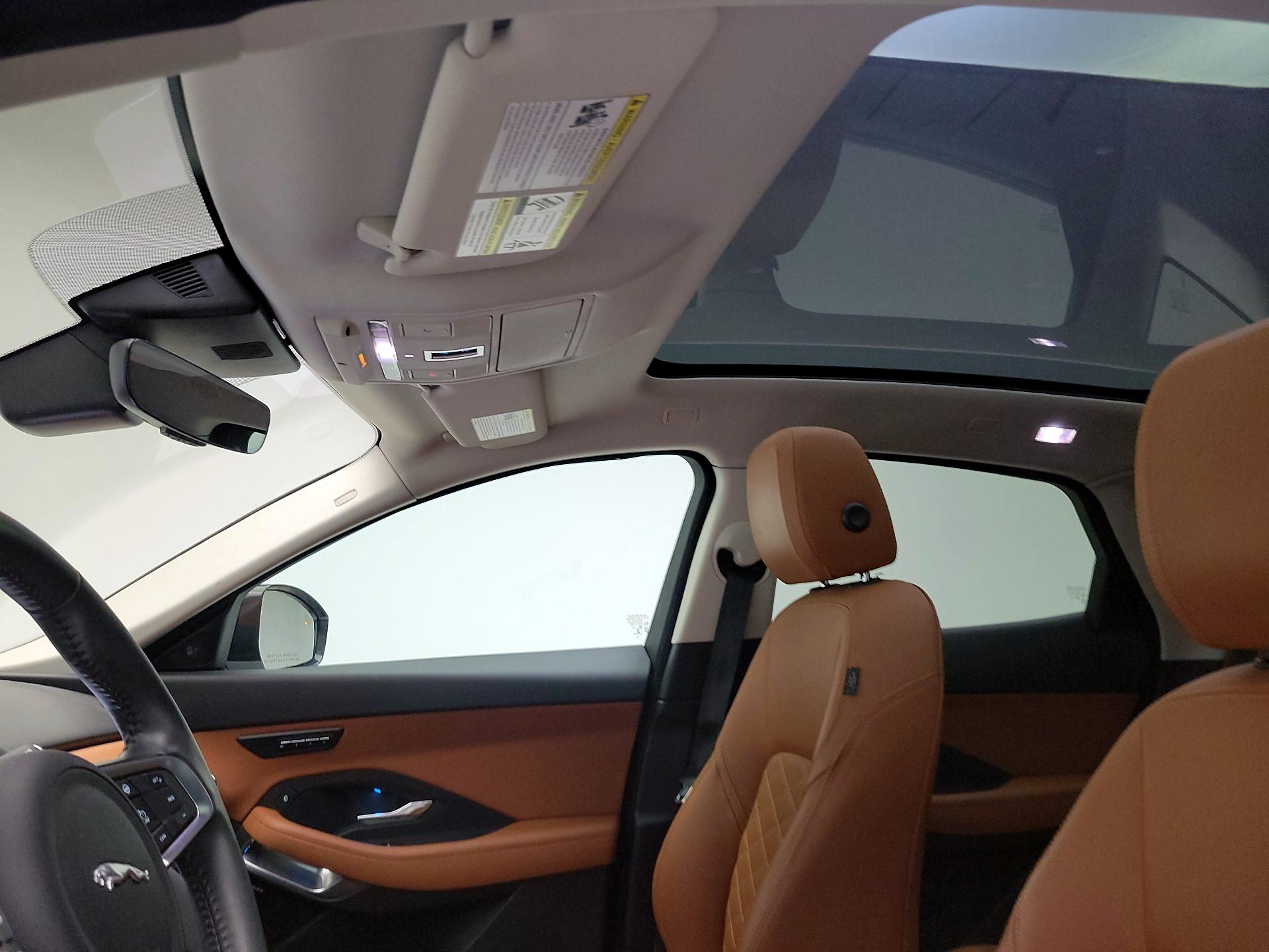 Thumbnail: 2020 Jaguar E-Pace - 20