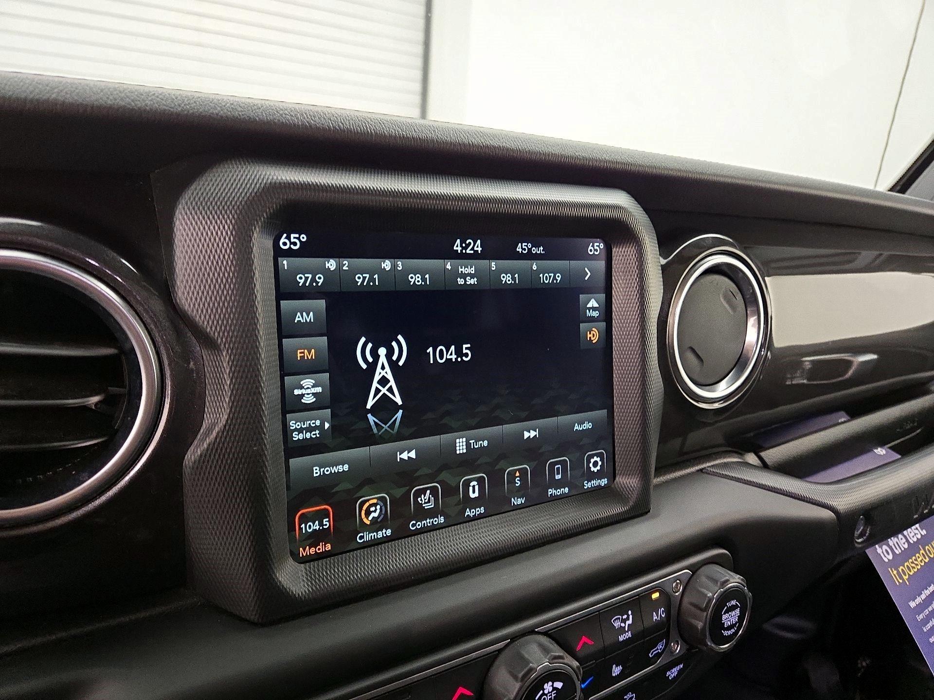 Thumbnail: 2021 Jeep Wrangler - 15