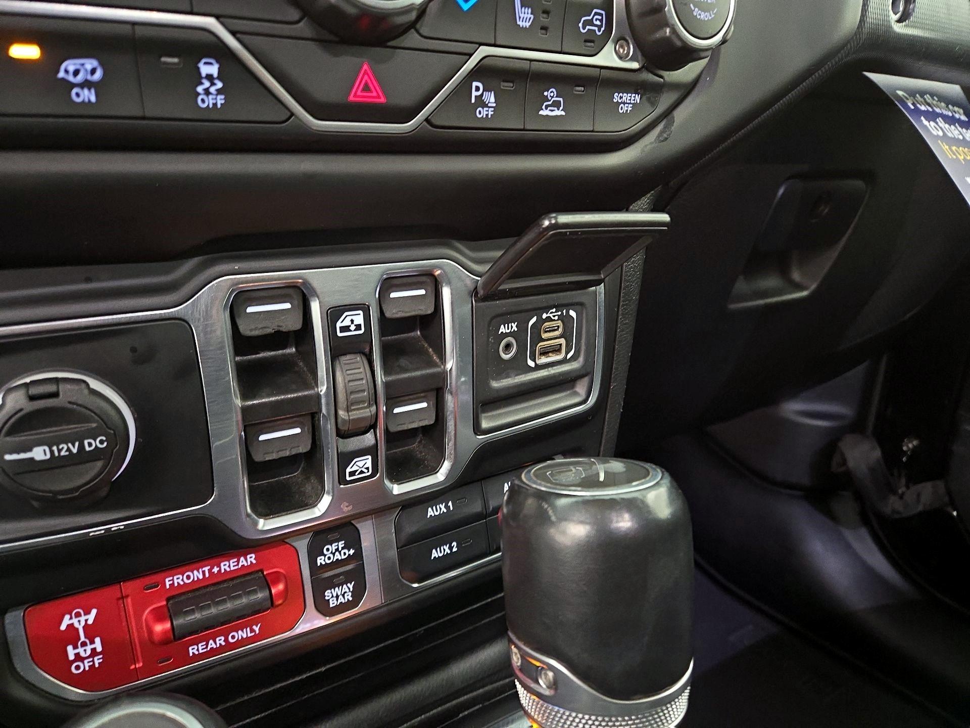 Thumbnail: 2021 Jeep Wrangler - 18