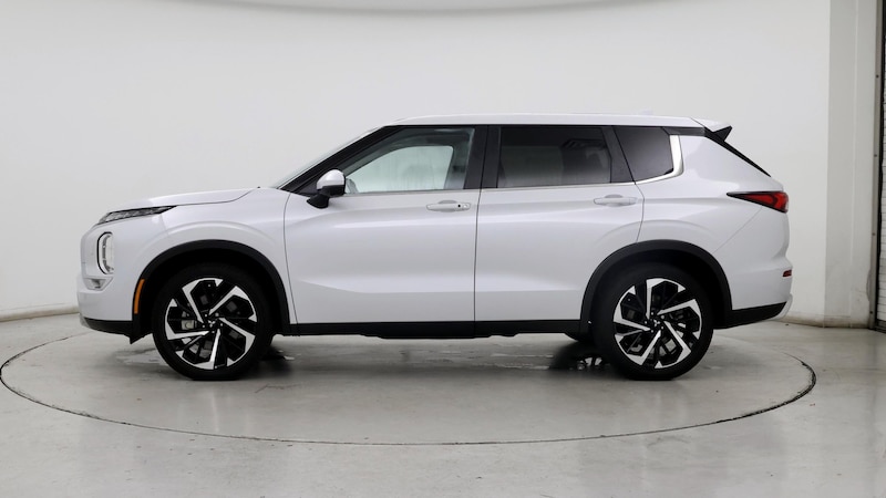 2023 Mitsubishi Outlander SE 3