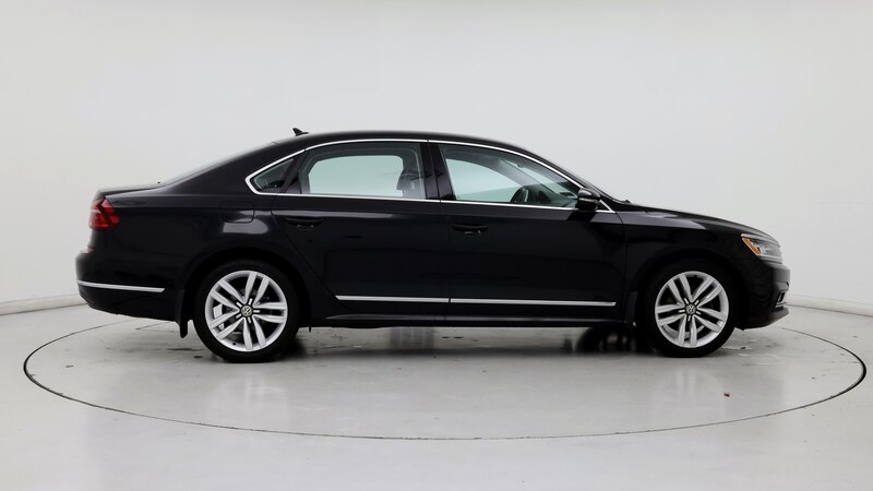 2017 Volkswagen Passat SE 7