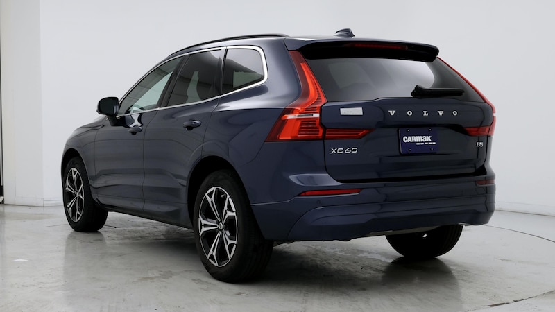 2022 Volvo XC60 B5 Momentum 2