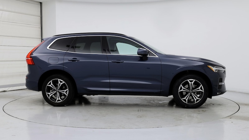 2022 Volvo XC60 B5 Momentum 6