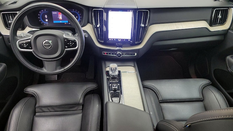 2022 Volvo XC60 B5 Inscription 9