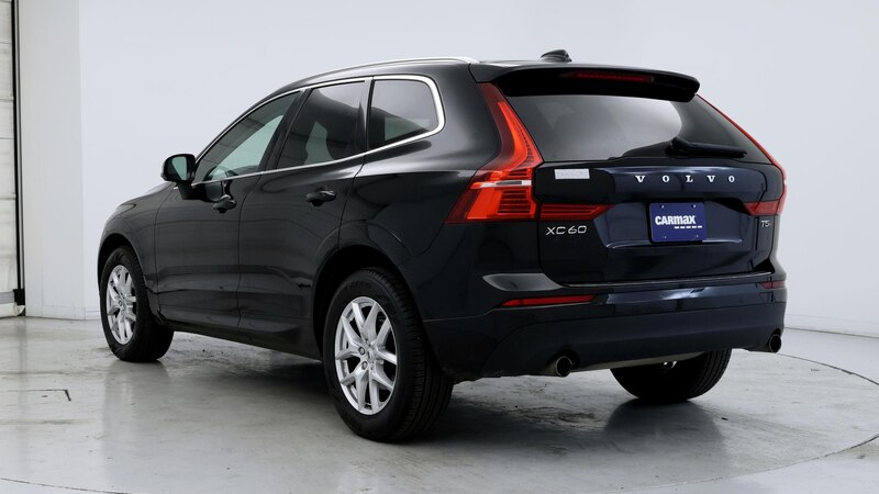 2021 Volvo XC60 T5 Momentum 2