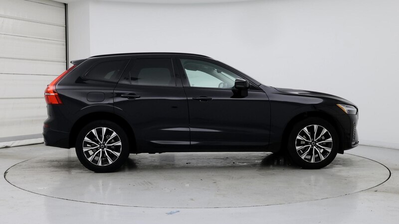 2023 Volvo XC60 B5 Plus 7