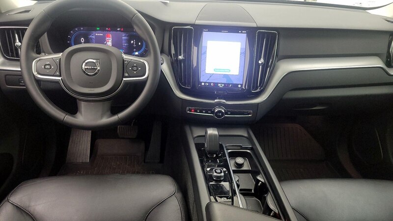 2023 Volvo XC60 B5 Core 9