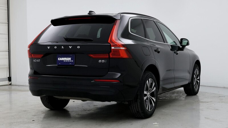 2023 Volvo XC60 B5 Core 8