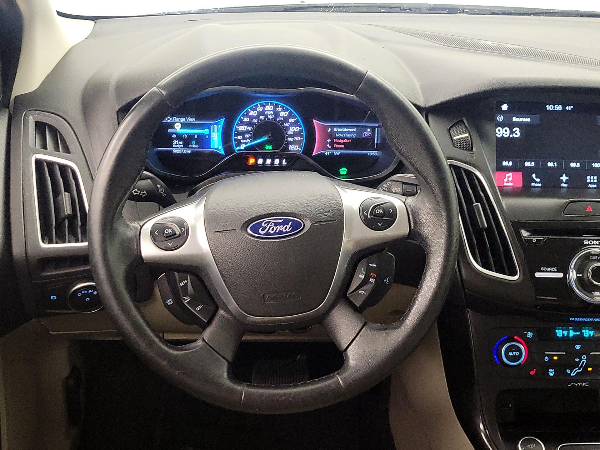 Thumbnail: 2016 Ford Focus - 10