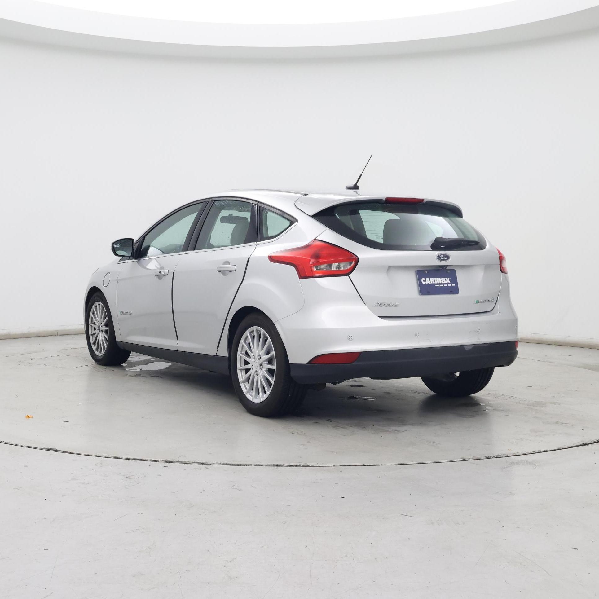 Thumbnail: 2016 Ford Focus - 2