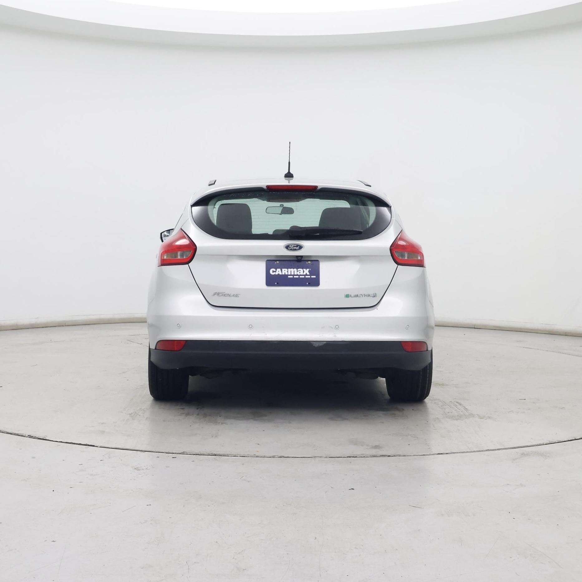 Thumbnail: 2016 Ford Focus - 6