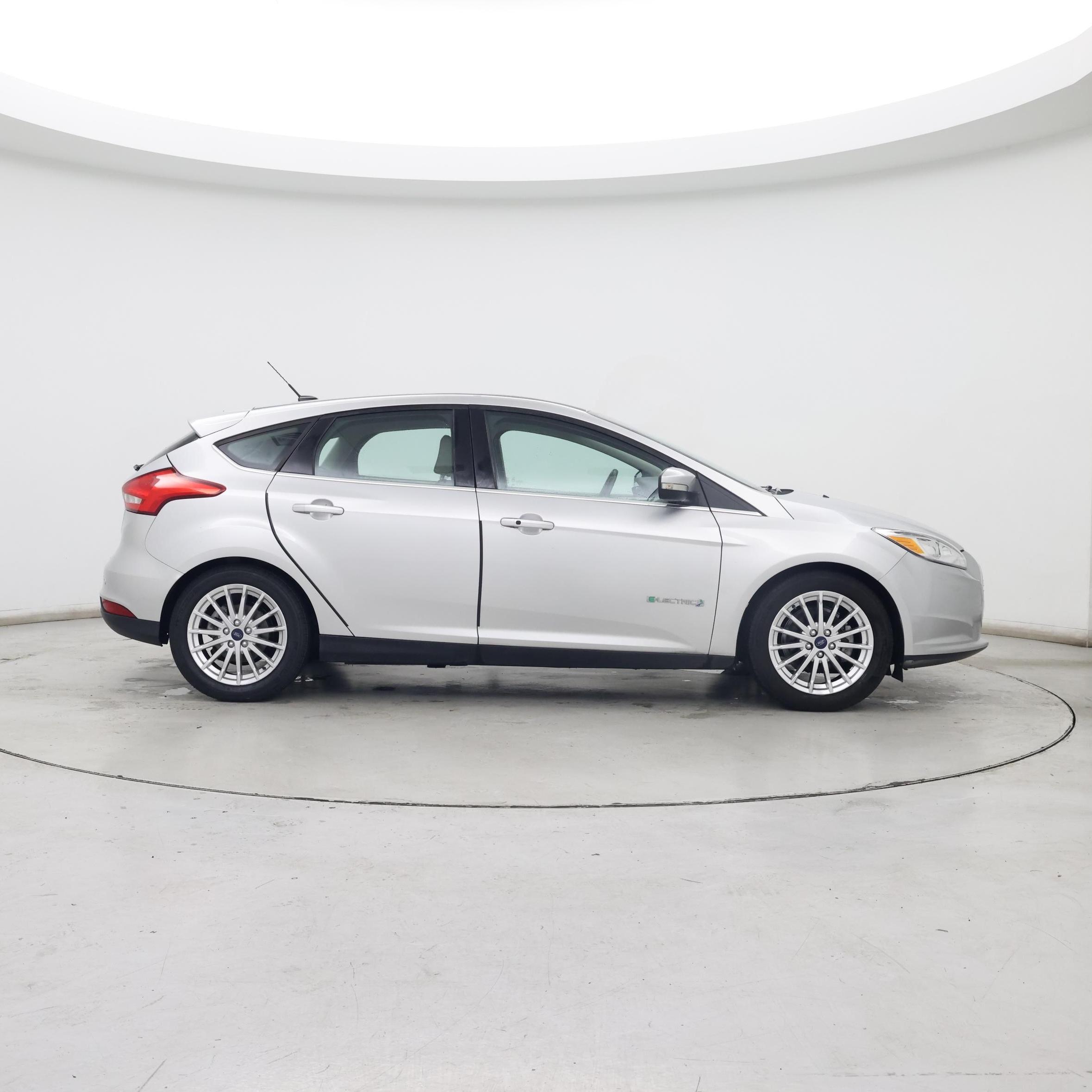 Thumbnail: 2016 Ford Focus - 7
