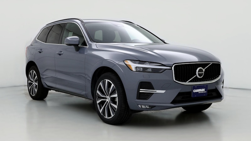 2022 Volvo XC60 B5 Momentum Hero Image