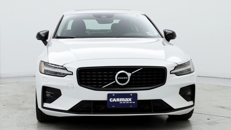 2022 Volvo S60 B5 Momentum 5