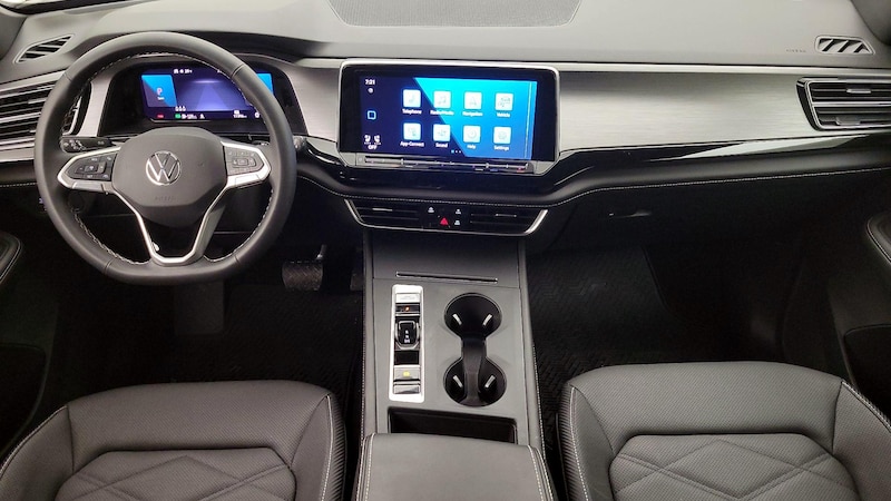 2024 Volkswagen Atlas SE 9