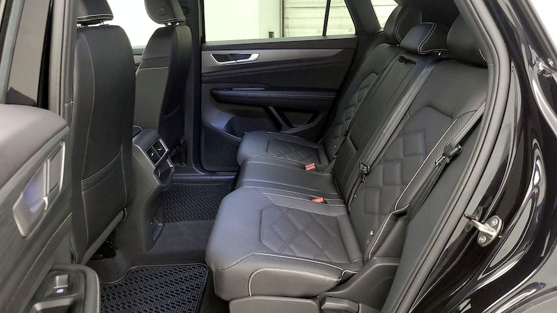 2024 Volkswagen Atlas SE 19