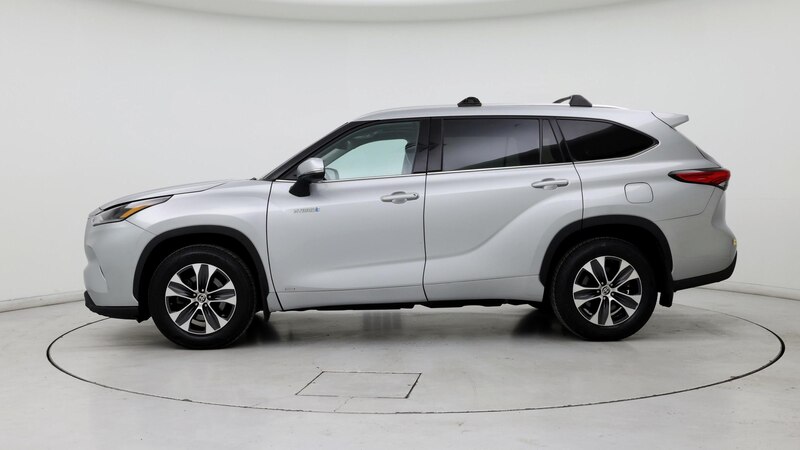 2021 Toyota Highlander XLE 3