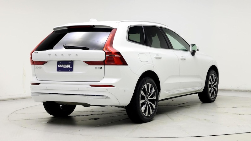 2023 Volvo XC60 B5 Plus 8