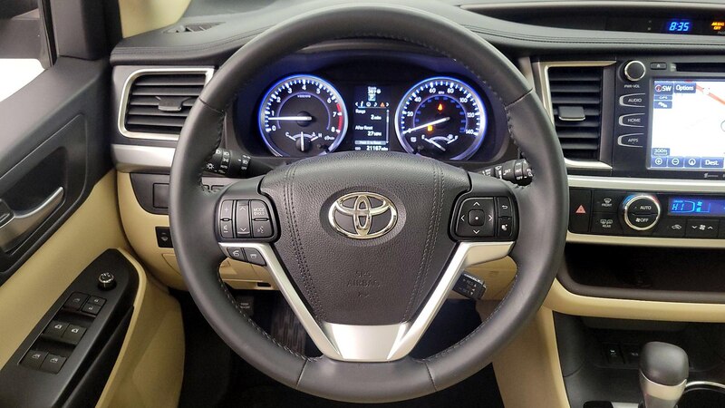 2016 Toyota Highlander XLE 10