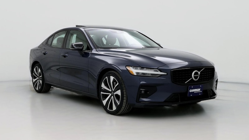 2022 Volvo S60 B5 Momentum Hero Image