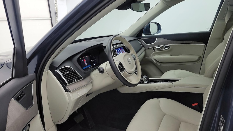 2023 Volvo XC90 B5 Plus 11