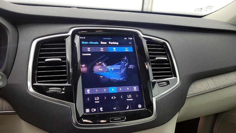2023 Volvo XC90 B5 Plus 16