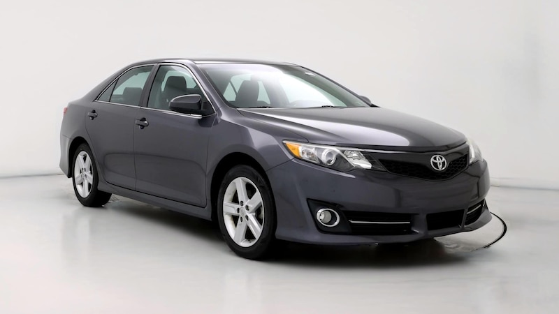 2014 Toyota Camry SE Hero Image