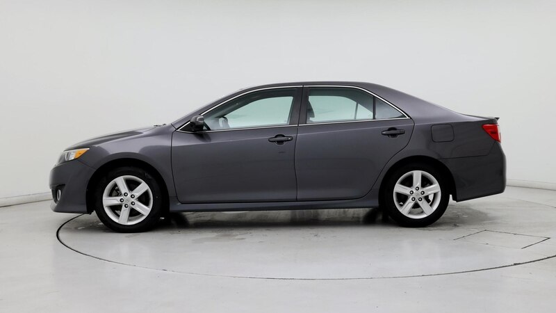 2014 Toyota Camry SE 3