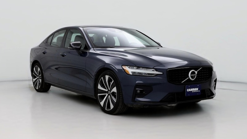 2022 Volvo S60 B5 Momentum Hero Image