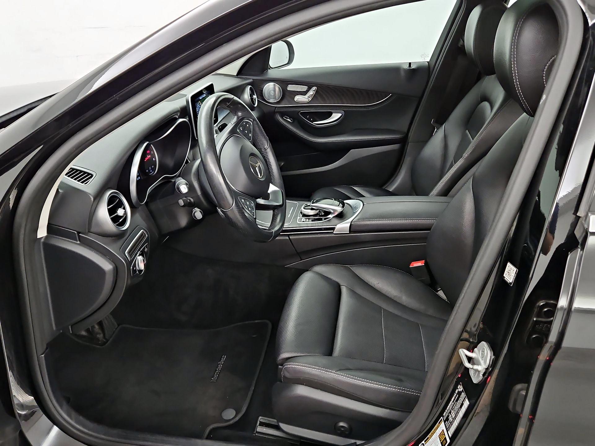 Thumbnail: 2015 Mercedes-Benz C-Class - 11