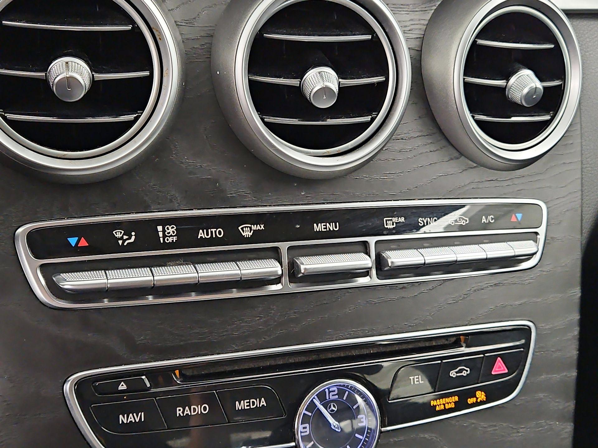 Thumbnail: 2015 Mercedes-Benz C-Class - 16