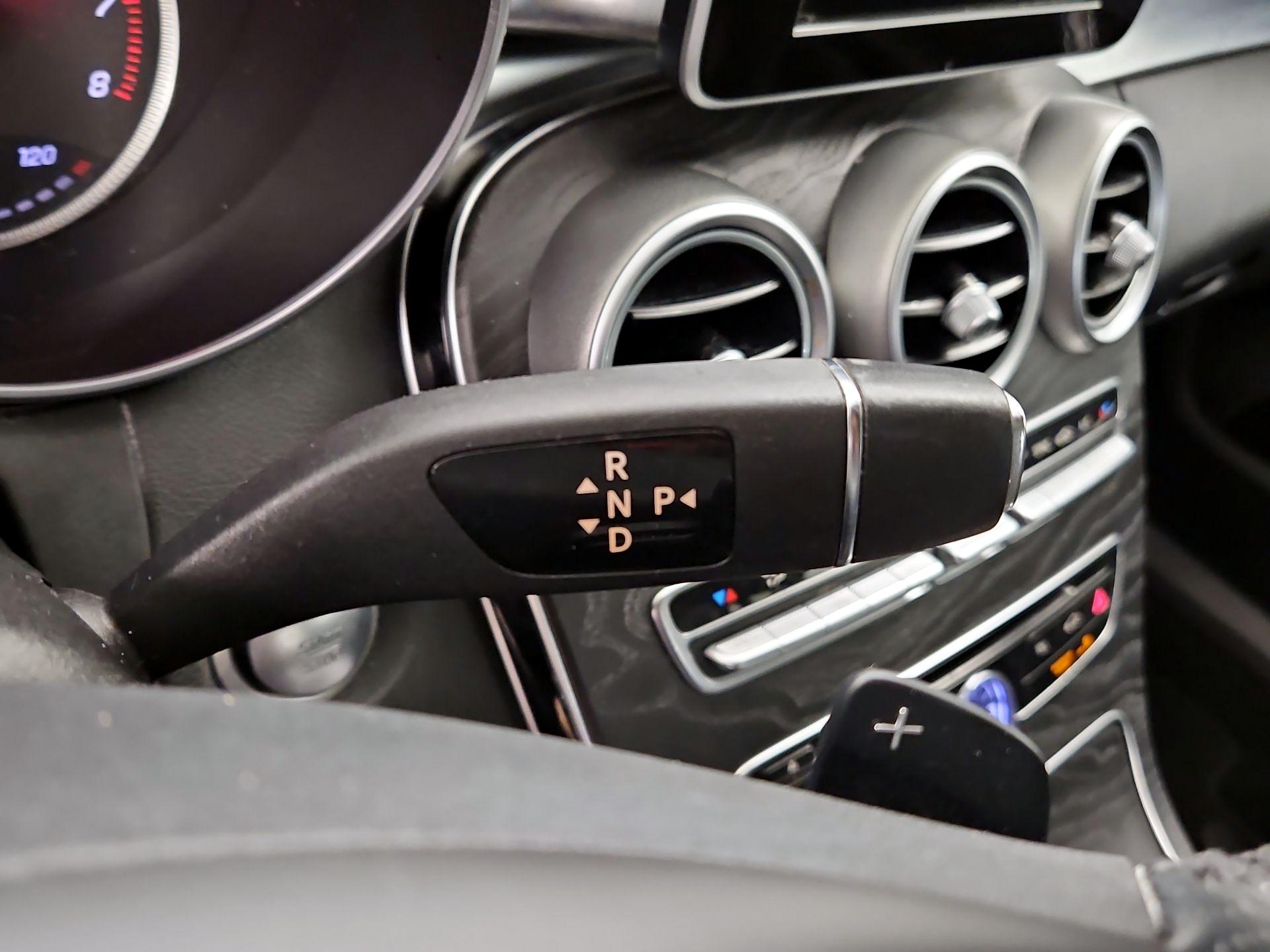 Thumbnail: 2015 Mercedes-Benz C-Class - 17