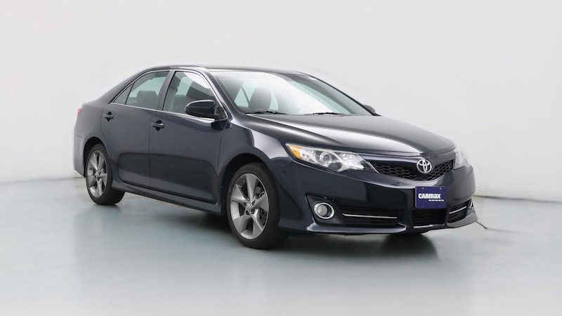 2014 Toyota Camry SE Hero Image