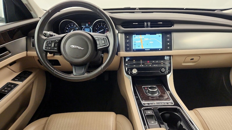 2017 Jaguar XF Prestige 9