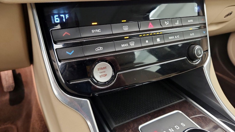2017 Jaguar XF Prestige 17