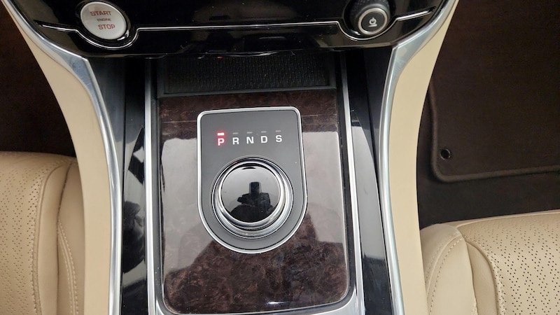 2017 Jaguar XF Prestige 18